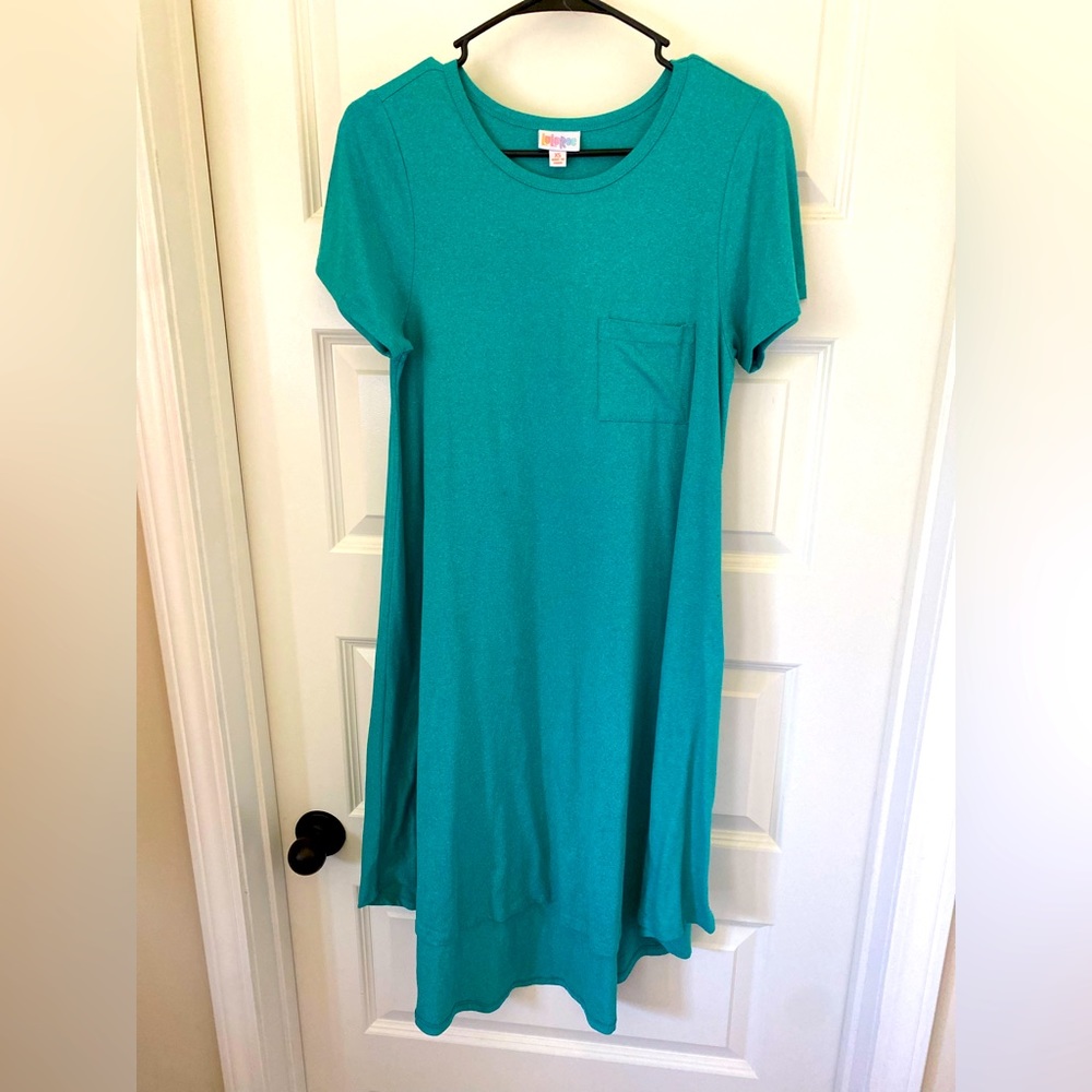Lularoe Carly dress! This is a rare extra soft material. Like new.